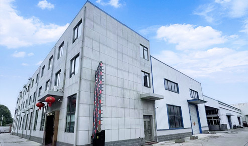 <p>揚(yáng)州信之諾機(jī)械有限公司是中國(guó)飲料工業(yè)協(xié)會(huì)，中國(guó)酒業(yè)協(xié)會(huì)，中國(guó)食品工業(yè)協(xié)會(huì)啤酒專(zhuān)業(yè)委員會(huì)會(huì)員單位。公司地處京杭大運(yùn)河畔，千年古驛高郵城南工業(yè)區(qū)。</p><p>公司自創(chuàng)辦以來(lái)堅(jiān)持以“質(zhì)量是企業(yè)的生命”的服務(wù)理念，為啤酒、黃酒、白酒、調(diào)味品、飲料、生物化工等行業(yè)提供各種成套設(shè)備。受到了百事可樂(lè)、農(nóng)夫山泉、達(dá)利園、青島啤酒集團(tuán)、華潤(rùn)啤酒集團(tuán)、燕京啤酒集團(tuán)、鎮(zhèn)江香醋、老大同、淘大醬油、古越龍山、會(huì)稽山黃酒等國(guó)內(nèi)外知名廠(chǎng)家的一致好評(píng)。本公司堅(jiān)持以專(zhuān)業(yè)/創(chuàng)新/誠(chéng)信為宗旨，于全國(guó)各地新老客戶(hù)攜手合作共創(chuàng)美好未來(lái)。</p>